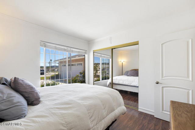 818 N Lois Avenue, Newbury Park CA: https://media.crmls.org/mediaz/5cbfa8c2-c44b-4a85-b7ba-a27aa9b540eb.jpg