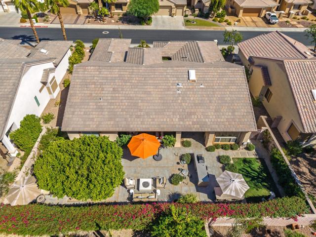 36531 Tallowood Drive, Palm Desert CA: https://media.crmls.org/mediaz/5cc01224-d197-4bde-80fe-346f9a2bd934.jpg