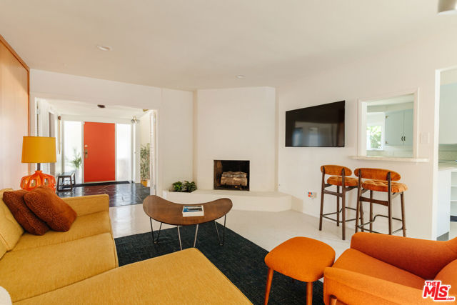 4220 Hillcrest Drive, Los Angeles CA: https://media.crmls.org/mediaz/5cc08b42-ed66-47e5-9387-826757cf7c09.jpg