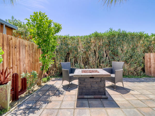 51555 Monroe St. #18, Indio CA: https://media.crmls.org/mediaz/5cc141e4-2657-4419-bb62-e56caf943206.jpg