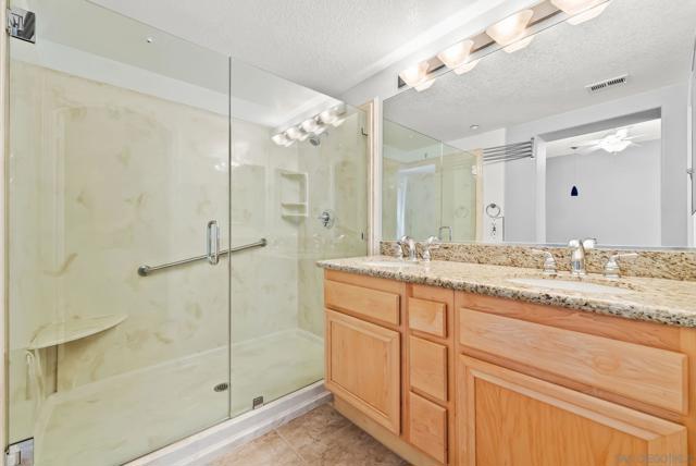 301 W G St, San Diego CA: https://media.crmls.org/mediaz/5cc1a6e3-6cbd-4811-badd-5c19388156f0.jpg