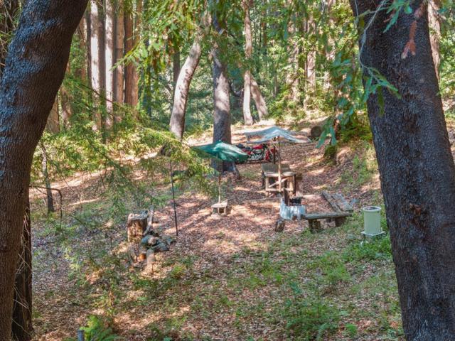 19900 Kings Creek Road, Boulder Creek CA: https://media.crmls.org/mediaz/5cc229e0-5481-4ff7-b2f8-b6948b06f639.jpg