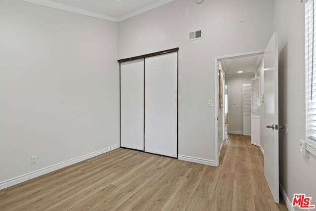 620 W Hyde Park Boulevard, Inglewood CA: https://media.crmls.org/mediaz/5cc28d2e-f009-40b5-aa01-b543b4a3a3ea.jpg