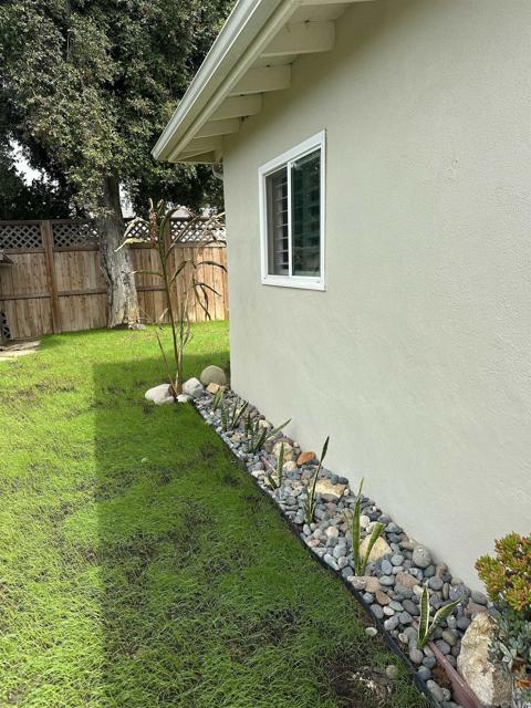 3435 Ann Drive, Carlsbad CA: https://media.crmls.org/mediaz/5cc29076-8192-4228-b662-caa235d0036a.jpg