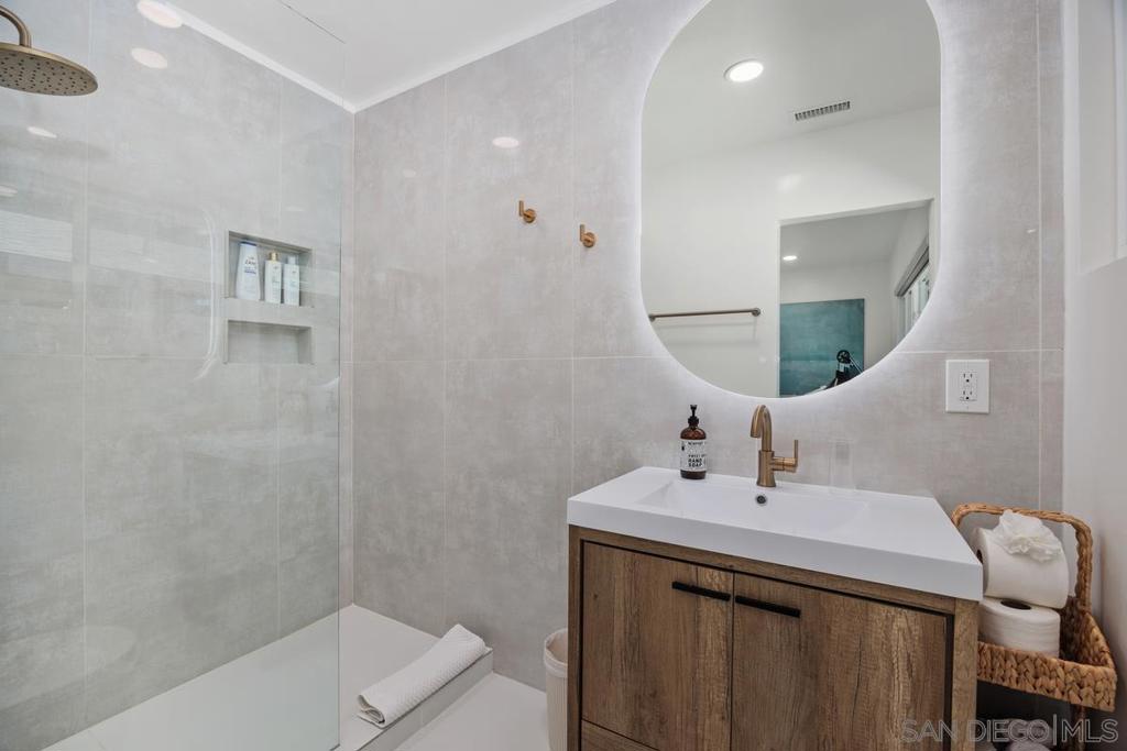 1847 Coast Blvd - photo 15
