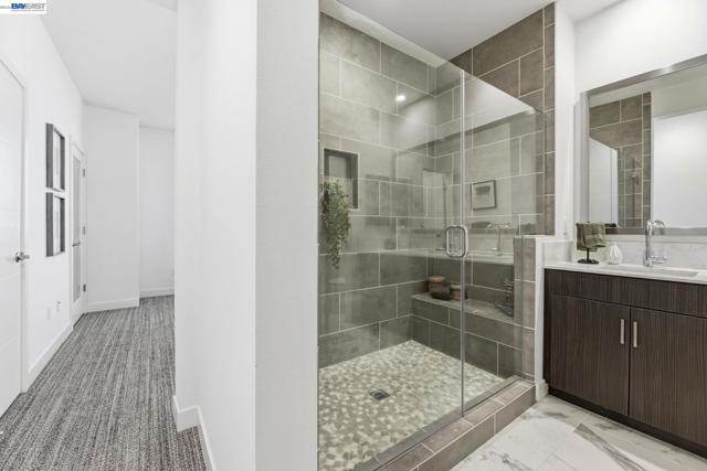 931 Edy Ln, Oakland CA: https://media.crmls.org/mediaz/5cc2f011-219f-4e22-a1f9-2c491c89d1cc.jpg