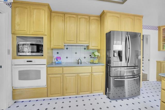 1487 De Palma Dr, San Jose CA: https://media.crmls.org/mediaz/5cc4417e-0fc1-4cd5-a8e2-aeecf11afa63.jpg