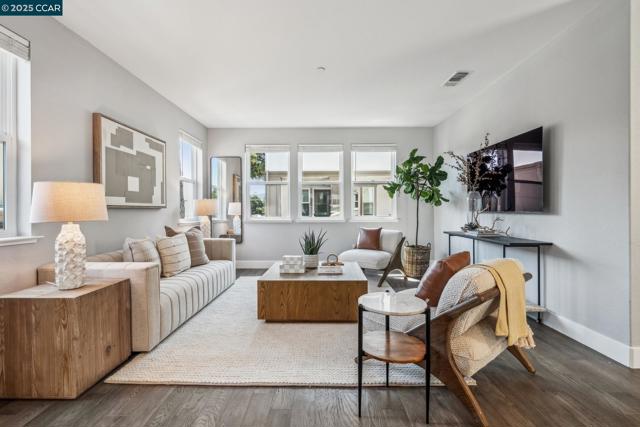 510 Ashton Way, Pleasant Hill CA: https://media.crmls.org/mediaz/5cc4785d-8816-41a0-a9d5-906ede6b6336.jpg