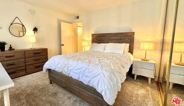 4445 Cartwright Avenue, North Hollywood, California 91602, 2 Bedrooms Bedrooms, ,2 BathroomsBathrooms,Condominium,For Sale,Cartwright,24400493