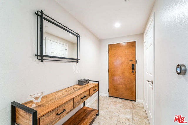 11737 Darlington Avenue, Los Angeles CA: https://media.crmls.org/mediaz/5cc5c16c-c68c-4259-a891-7657b7a9299f.jpg