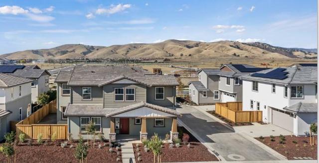 5709 Pathway Drive, Fairfield CA: https://media.crmls.org/mediaz/5cc667ff-e849-4379-a9fc-fa696c697952.jpg