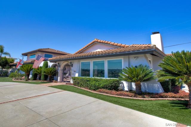 2064 Santa Margarita Dr., Fallbrook CA: https://media.crmls.org/mediaz/5cc69260-100e-4df6-8d6f-bf0f3f1bc475.jpg
