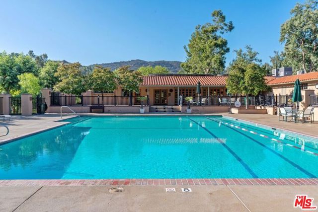 23777 Mulholland Highway, Calabasas CA: https://media.crmls.org/mediaz/5cc6b887-c258-485c-953b-e0abc22e4b22.jpg
