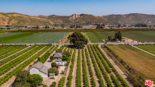 13721 W Telegraph Road, Santa Paula CA: https://media.crmls.org/mediaz/5cc70c77-04c3-4108-a443-1f65f13f02b4.jpg