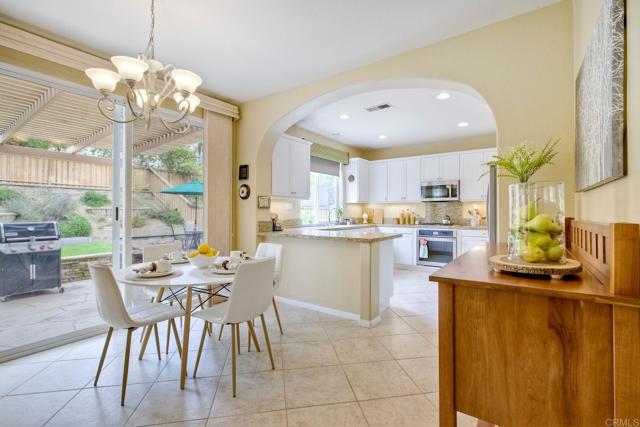 Detail Gallery Image 7 of 46 For 11590 Trailbrook Ln, San Diego,  CA 92128 - 4 Beds | 3 Baths