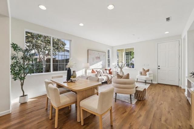 34103 Zaner Way, Union City CA: https://media.crmls.org/mediaz/5cc79869-92be-4b9e-9bcc-f4b33e30abfb.jpg