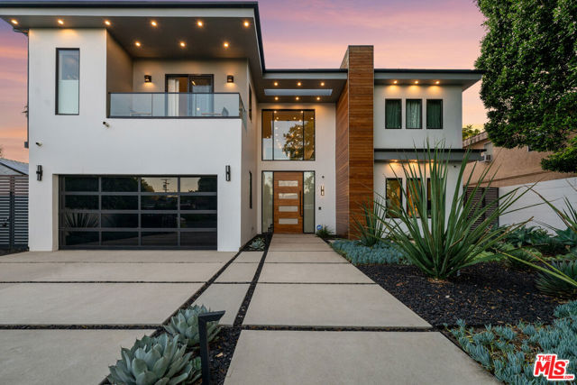 14812 Morrison Street, Sherman Oaks CA: https://media.crmls.org/mediaz/5cc7fe22-7a88-4ecd-9972-39427f424dd9.jpg