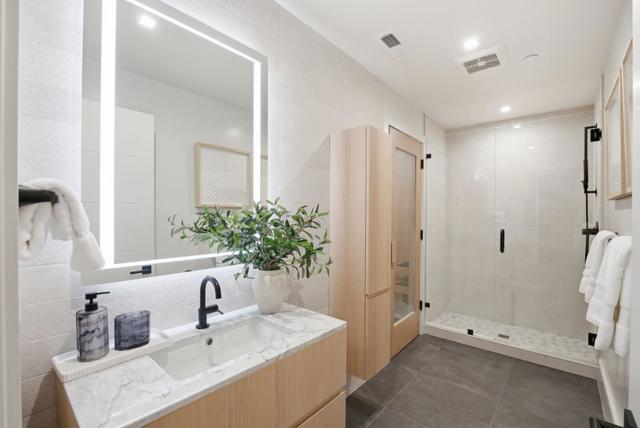 543 Tennyson Avenue, Palo Alto CA: https://media.crmls.org/mediaz/5cc867cf-a3c9-4ffa-a05e-08b0f9c07f61.jpg