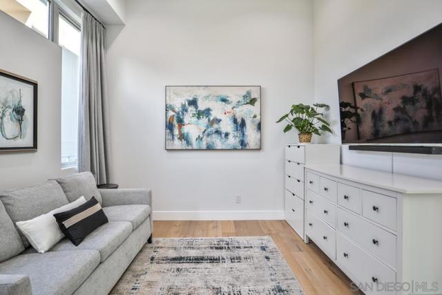 Image 18 of 71 For 4545 Newport Avenue