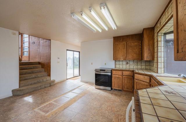 9066 Coker Road, Salinas CA: https://media.crmls.org/mediaz/5cc87bfd-0795-4e0c-9c3e-7b109b0d1079.jpg