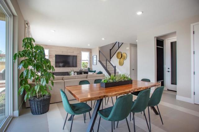 15996 Testarossa Street, Lathrop CA: https://media.crmls.org/mediaz/5cc8e5bf-4587-40a5-85d4-4ff4cce8f8ad.jpg