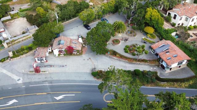 29251 Highway 1, Carmel CA: https://media.crmls.org/mediaz/5cc9a1ae-4088-4a5e-a7ee-9141a821eeeb.jpg