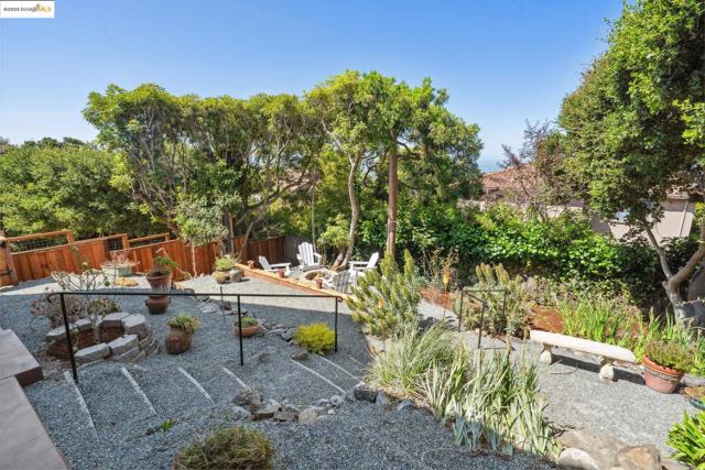 744 Coventry Road, Kensington CA: https://media.crmls.org/mediaz/5cc9c416-310d-4127-82f2-98896a79ba2c.jpg
