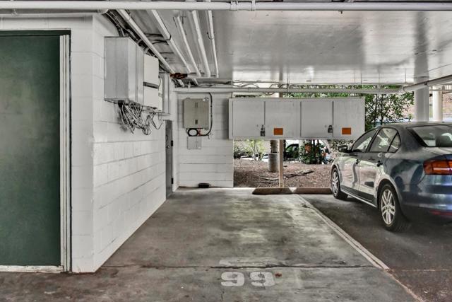 377 Mandarin Drive, Daly City CA: https://media.crmls.org/mediaz/5ccabc7d-1413-4700-930e-ecc6ca736025.jpg