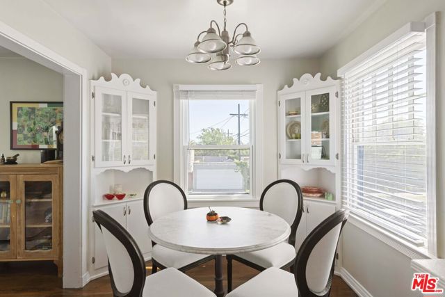 1569 S Orange Grove Avenue, Los Angeles CA: https://media.crmls.org/mediaz/5ccb19b1-2228-4bc0-ba5f-c65ceb931da5.jpg