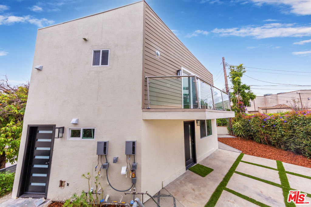 2141 Kerwood Avenue