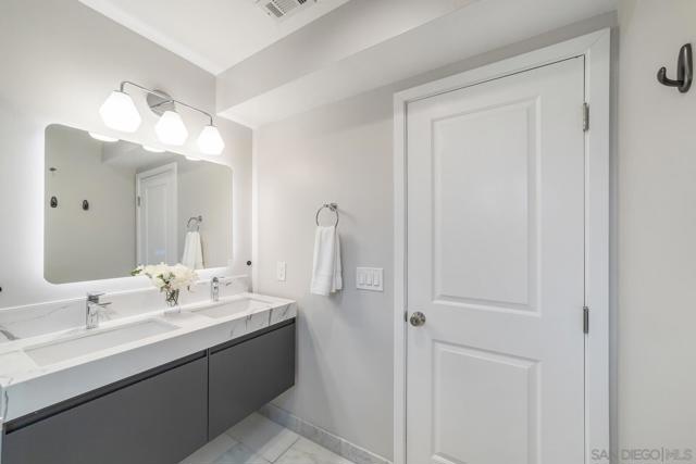 6457 Julie St, San Diego CA: https://media.crmls.org/mediaz/5ccb9c48-22fd-4b03-8b1b-288ae289a0e9.jpg