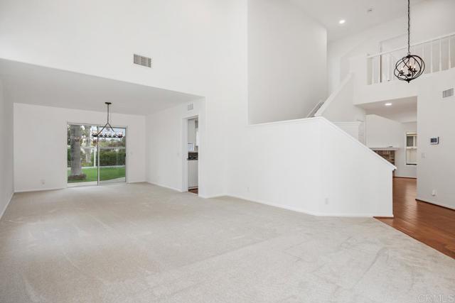 982 Hawthorne Court, San Marcos CA: https://media.crmls.org/mediaz/5ccd336b-86e2-4fda-9df2-d6286d2274c9.jpg
