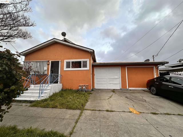 1342 Garvin Ave, Richmond CA: https://media.crmls.org/mediaz/5ccdca80-dbc2-42b1-a4d3-ffe56082ccce.jpg