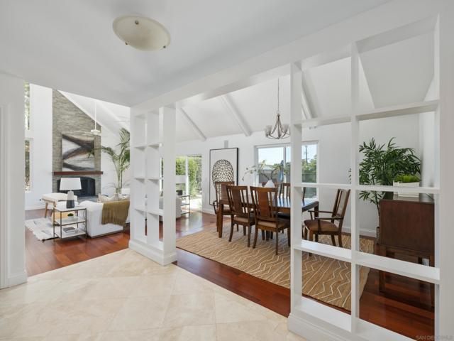 675 Silvergate Ave, San Diego CA: https://media.crmls.org/mediaz/5cce5b59-9a88-4114-bc35-1317a35f48bf.jpg