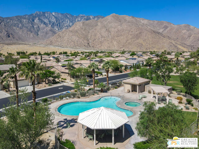 1238 Vista Sol, Palm Springs CA: https://media.crmls.org/mediaz/5cced7b7-a2b3-40dc-a6d2-f047aa48aa50.jpg