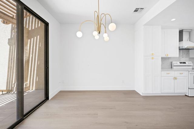 10403 Sunningdale Drive, Rancho Mirage CA: https://media.crmls.org/mediaz/5ccef51d-148f-4053-ad58-f702819ad0d5.jpg