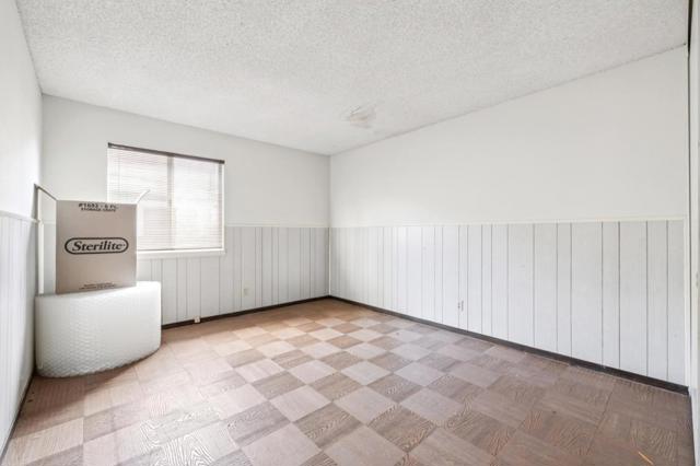 200 Bridgeport Drive, Half Moon Bay CA: https://media.crmls.org/mediaz/5ccf00cf-81f2-4d61-9b97-5152ea1c14e6.jpg