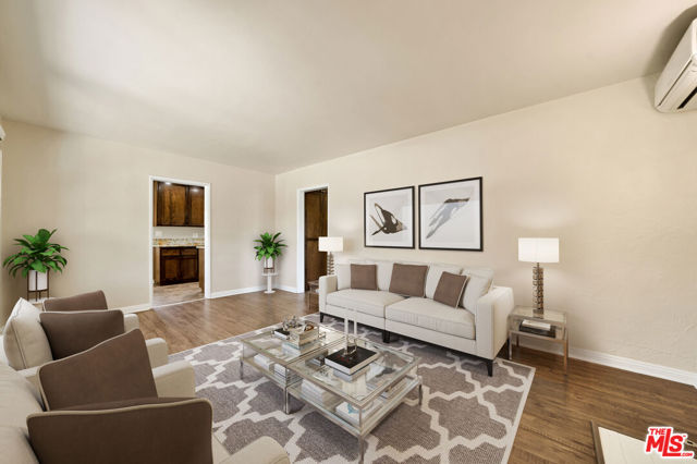 13012 WOODCOCK Avenue photo 1