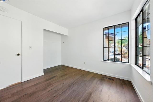 2524 Brazil Ct, Antioch CA: https://media.crmls.org/mediaz/5ccfa7ba-49c0-4eef-841b-85e22241c4ed.jpg