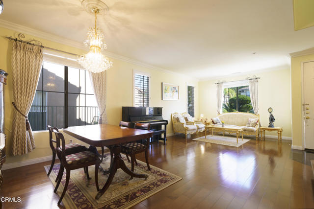 Detail Gallery Image 7 of 52 For 11071 N Tamberly Ln, Los Angeles,  CA 91042 - 4 Beds | 3 Baths