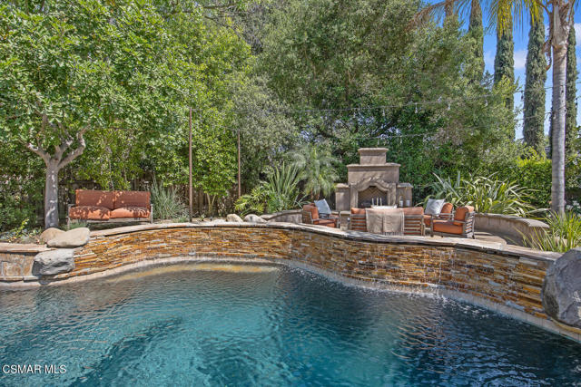 758 Camino Dos Rios, Thousand Oaks CA: https://media.crmls.org/mediaz/5cd011a5-7e1c-497e-93b5-29839a6dcee3.jpg