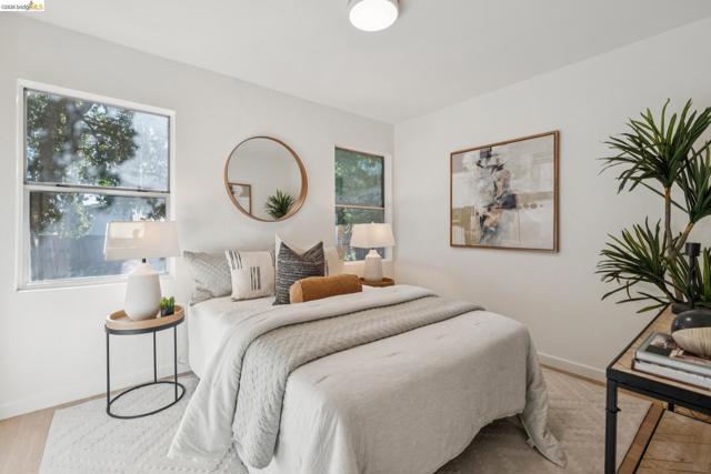 5501 Mcbryde Ave, Richmond CA: https://media.crmls.org/mediaz/5cd0c1f2-8b81-4c66-8f60-5a51b0ec0354.jpg
