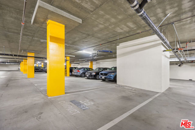 436 S Virgil Avenue, Los Angeles CA: https://media.crmls.org/mediaz/5cd18e91-72c6-4eb0-bed7-c056ad9835bd.jpg