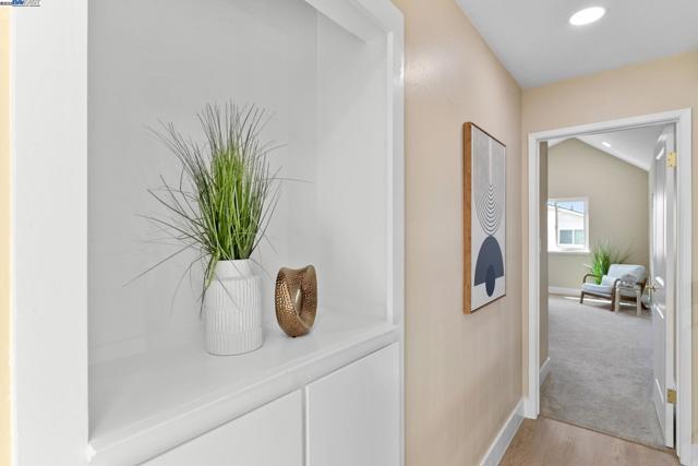 5139 Dryden Ct, Newark CA: https://media.crmls.org/mediaz/5cd19d9c-0bcb-4fa3-9427-40cef4aa4f4f.jpg