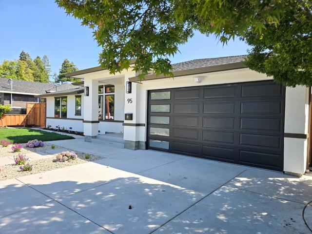 95 Centre Street, Mountain View CA: https://media.crmls.org/mediaz/5cd1eebb-45cd-4727-96df-48ed7a2f2271.jpg