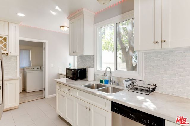 7553 GARDEN GROVE Avenue photo 11