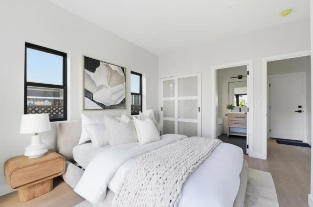 55 Orchard Avenue, Redwood City CA: https://media.crmls.org/mediaz/5cd2f34d-60fd-491c-9907-0b71cdb88815.jpg