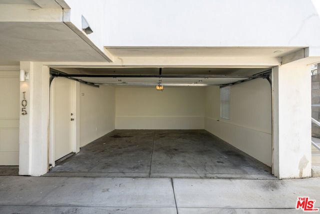 5941 Barton Avenue, Los Angeles CA: https://media.crmls.org/mediaz/5cd39727-2268-4bad-ad34-1f36e0d655f0.jpg