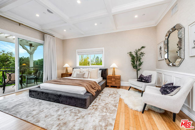14539 Valley Vista Boulevard, Sherman Oaks CA: https://media.crmls.org/mediaz/5cd565c4-045c-4263-9926-1cd8c8605028.jpg