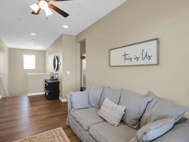 325 W Alcala Avenue, Mountain House CA: https://media.crmls.org/mediaz/5cd58bc2-d218-44ce-9fb2-0a00cad90a3c.jpg